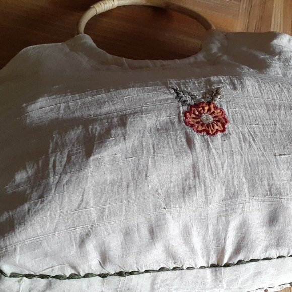 Vintage Cane Handle Hand Bag with front & rear embroidery detailing - Picture 6 of 11